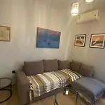 Kostas Lux Apt