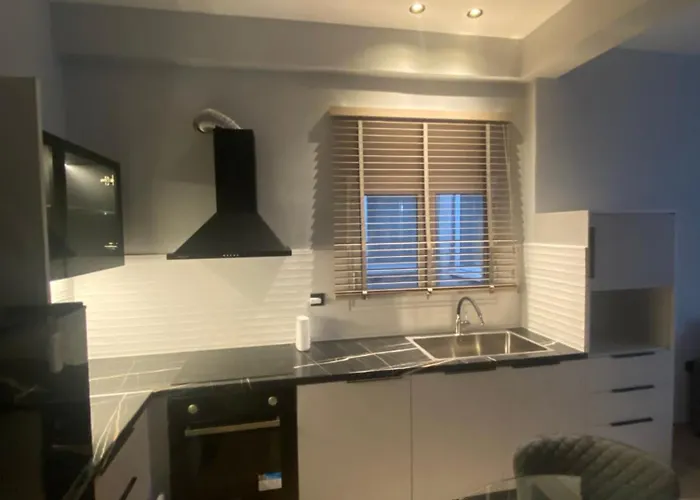 Kostas Lux Apt