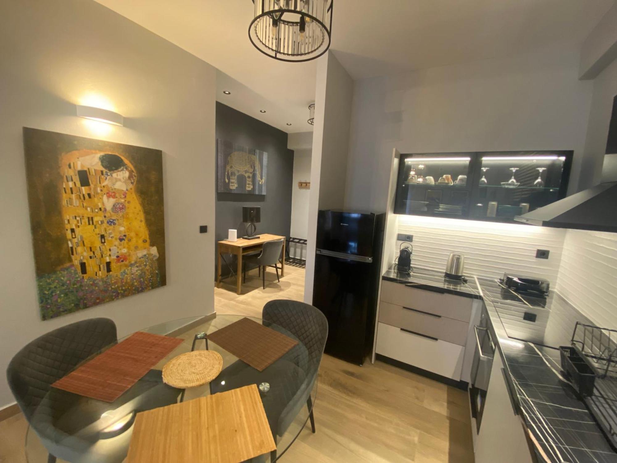 Apartment Kostas Lux
